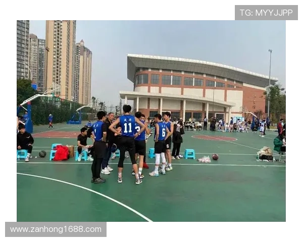 成都篮球队以59分领跑挑战赛积分榜展现强劲实力和团队合作精神