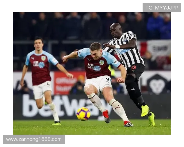 英超激战热刺迎战伯恩利争夺关键三分全力以赴展现实力