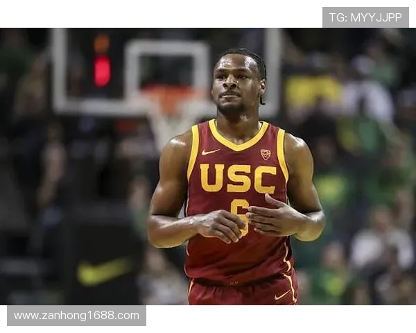 詹姆斯父子同台时刻即将来临布朗尼正式宣布参加NBA选秀